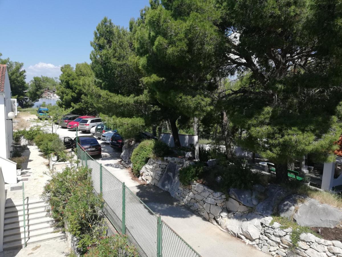 Apartments Lavica Podstrana Bagian luar foto