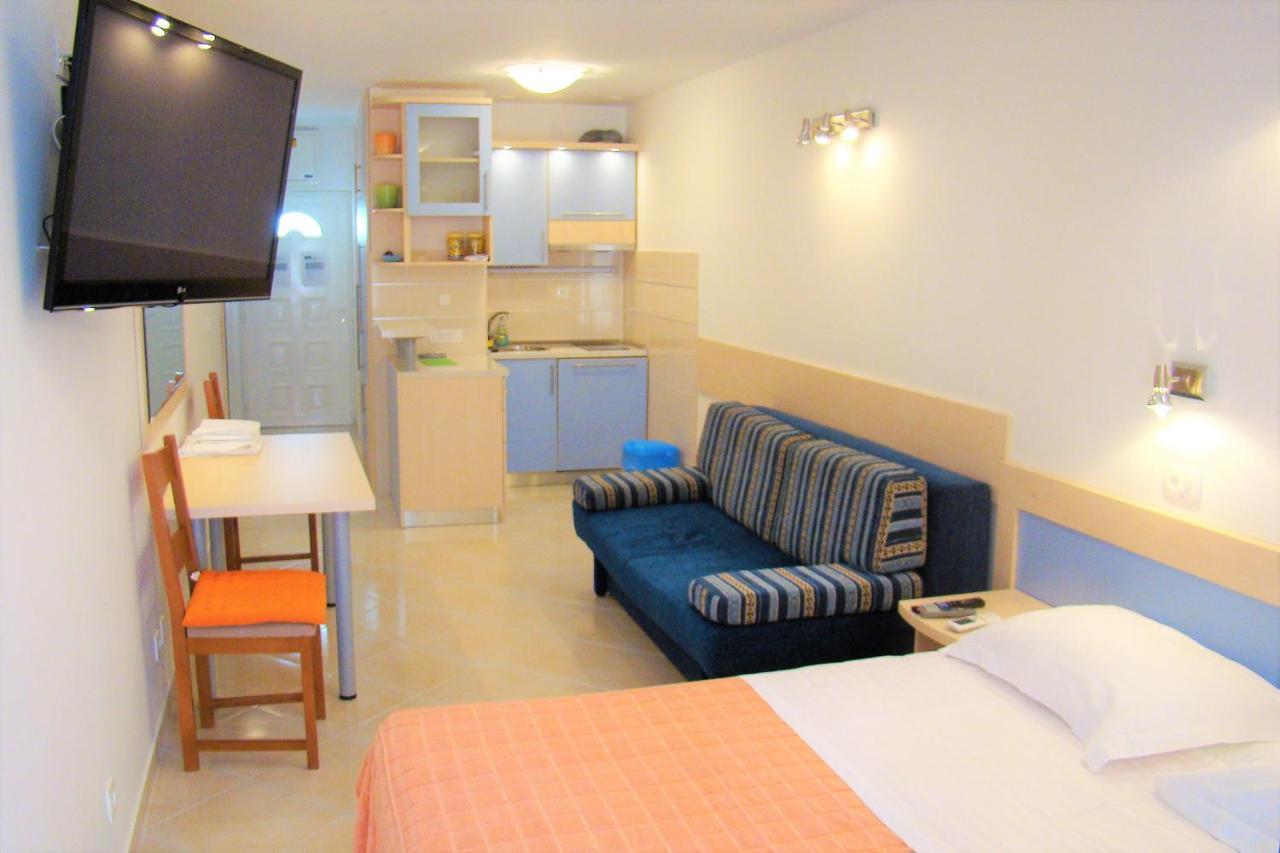 Apartments Lavica Podstrana Bagian luar foto