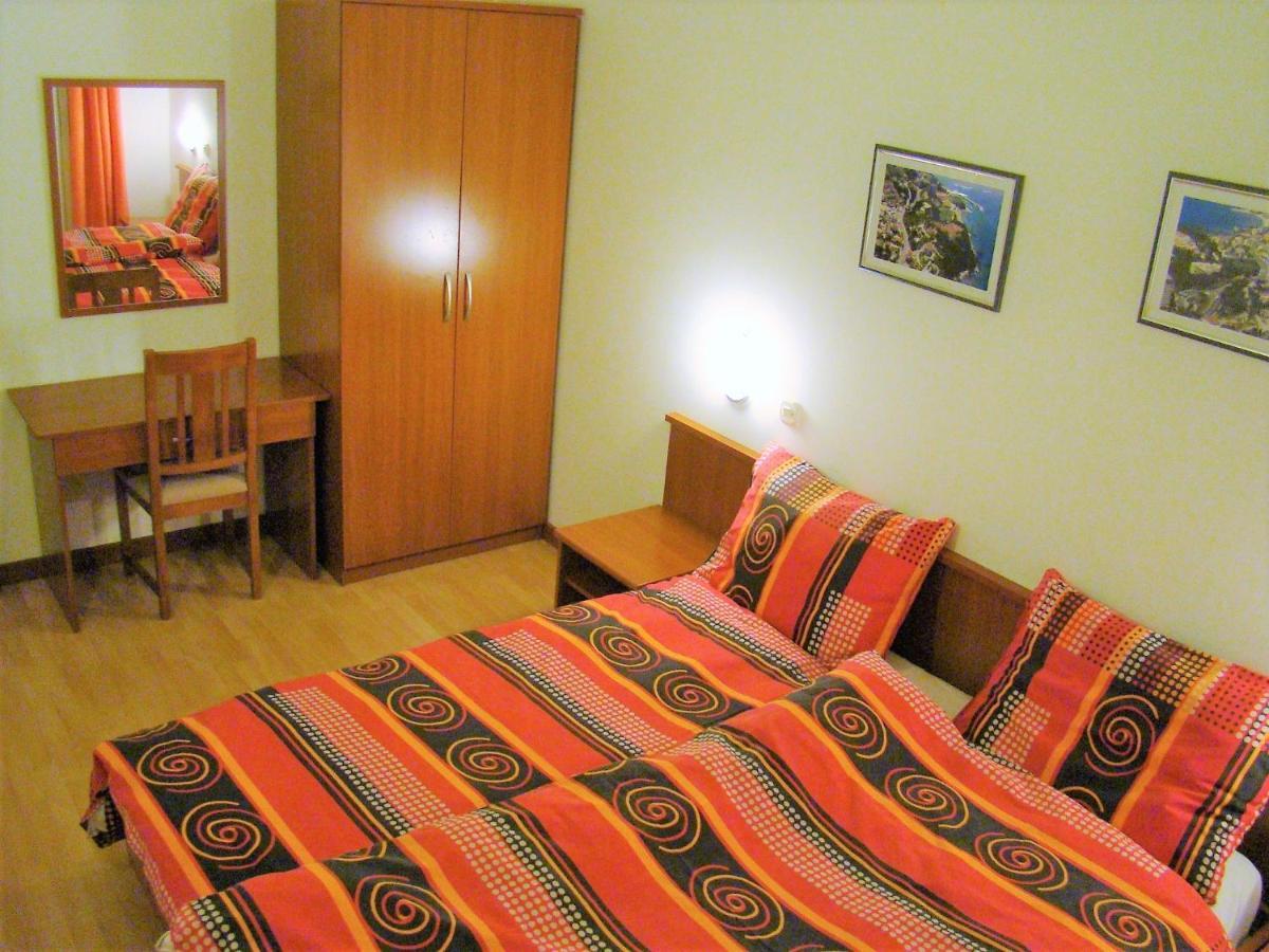 Apartments Lavica Podstrana Bagian luar foto